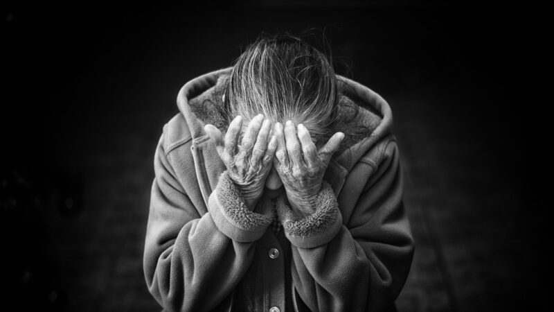 Comment aider un senior à conserver son autonomie ?